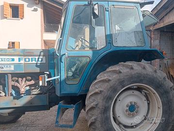 Trattore Ford 8100