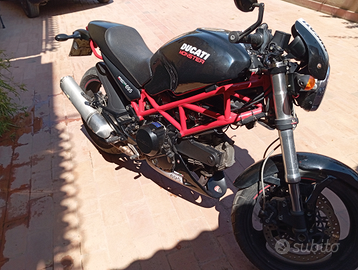 Ducati Monster 695