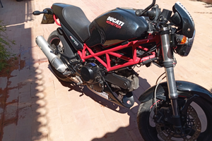 Ducati Monster 695