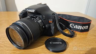 Macchina fotografica Canon EOS Rebel T3i