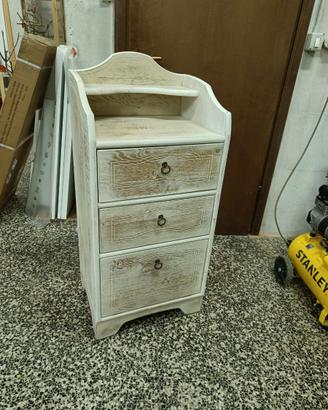 Mobiletto Shabby chic
