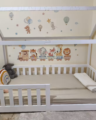 Letto montessori con materasso e accessori/corredo