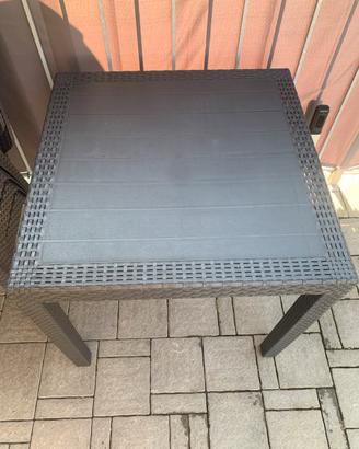 TAVOLO E 4 SEDIE DA ESTERNO