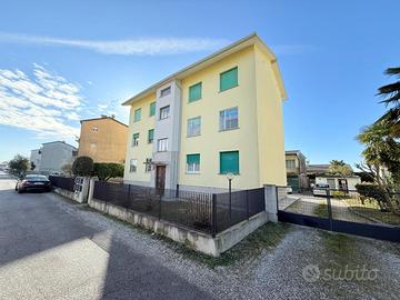 APPARTAMENTO BICAMERE CON TERRAZZO E GIARDINO