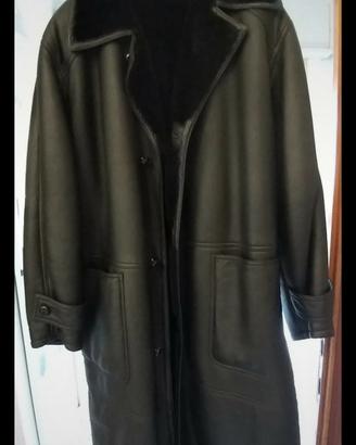 Trench uomo in pelle.