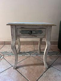 Tavolino in legno