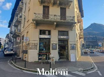 Attività / Licenza di 115 m² con 2 locali a Lecco