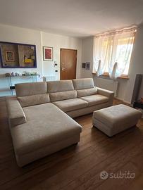 Divano angolare con chaise longue