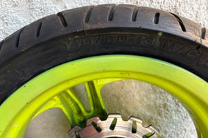 Cerchio con gomma Malaguti f12r minarelli orizz