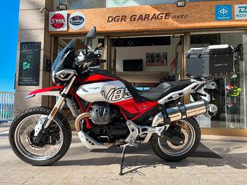 Moto Guzzi V85 TT - borse laterali omaggio