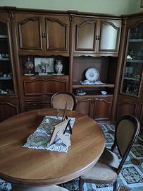 soggiorno + tavolo + sedie
