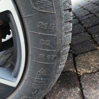 Due pneumatici Kleber 4 stagioni 215 55 R17