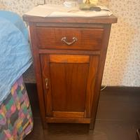 Comodini arte povera