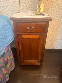 Comodini arte povera