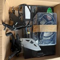 Pedane, tubi freno, filtro aria originali zx10r 13