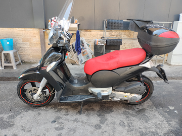 Aprilia scarabeo 300 s