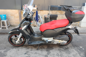 Aprilia scarabeo 300 s