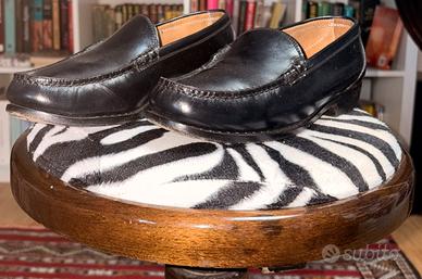 Mocassini classici in pelle nera da donna