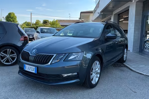 Skoda Octavia 1.6 Diesel Automatica Neopatentati