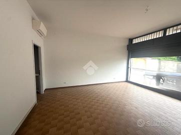 NEGOZIO A VILLAFRANCA PADOVANA