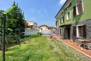 CASA INDIPENDENTE A SALE