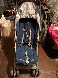 Passeggino pieghevole.