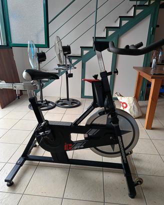 spin bike Schwinn IC Pro