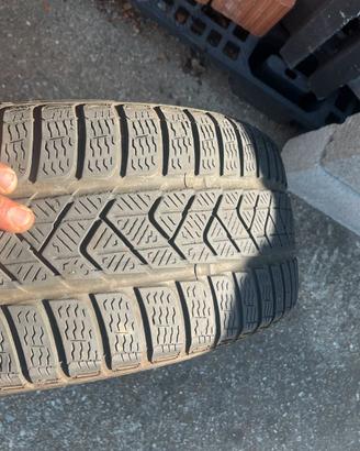 Pneumatici PIRELLI Winter Sottozero 3 215/40 R 17