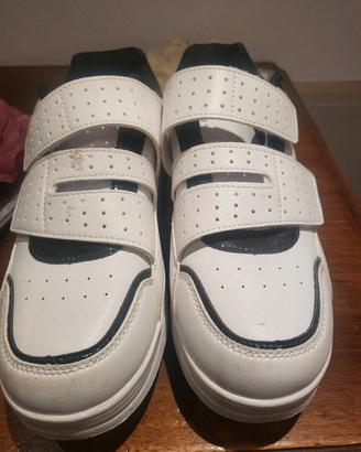 scarpe con rotelle 