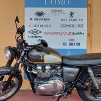 Triumph bonneville t100
