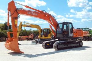 ESCAVATORE CINGOLATO HITACHI ZX210LCN-3