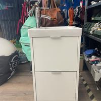 Lavandino  bagno Ikea salva spazio