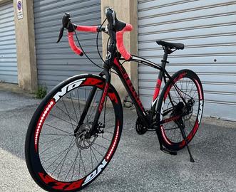 bici da corsa ragazzo 