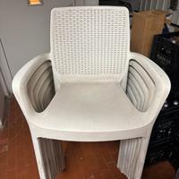 Sedie in plastica con braccioli da esterno