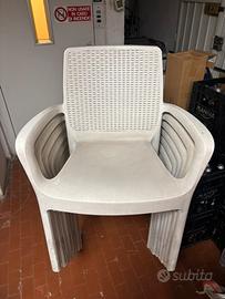 Sedie in plastica con braccioli da esterno