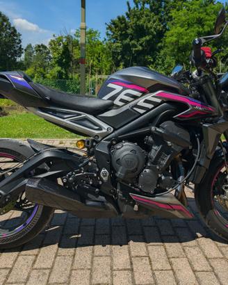 Triumph Street Triple RS 765