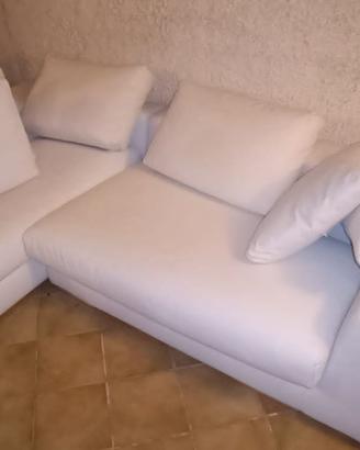 Divano bianco 3 posti con penisola