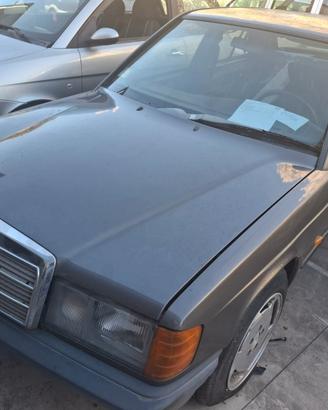 MERCEDES 190E per ricambi usati