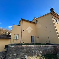 3 LOCALI A DERUTA