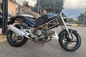 Ducati Monster 600 dark
