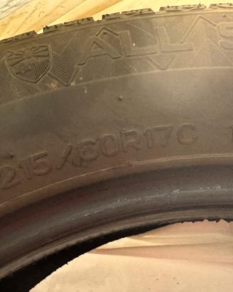 Gomme 215/60 R17