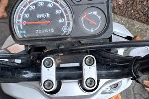 Yamaha Giggle 50 giallo/bianco