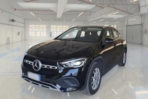 MERCEDES-BENZ GLA 180 AUTOMATIC BUSINESS EXTRA CRO