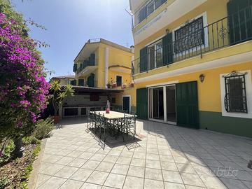 Villa o villino Pozzuoli [Cod. rif 3242806VRG]