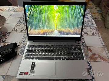 Lenovo IdeaPad 3 Ryzen 7 / SSD 500GB / 8GB RAM