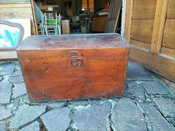 Baule d’epoca in buone condizioni