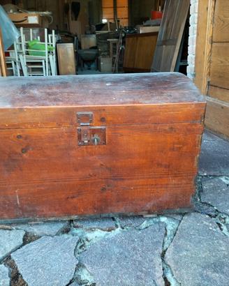 Baule d’epoca in buone condizioni