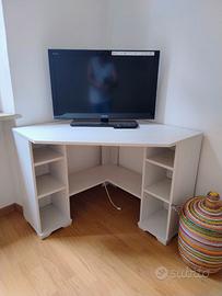 Scrivania angolare Ikea