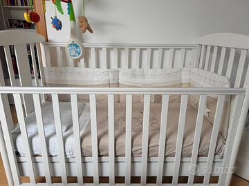 Lettino in faggio bianco  e materasso