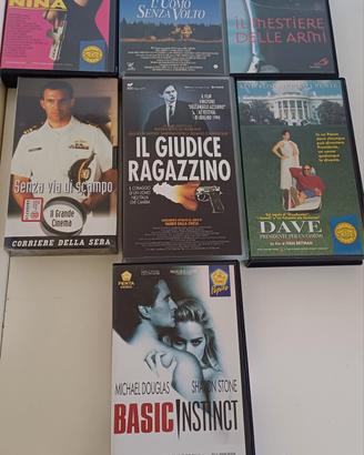7 vhs di vari generi 